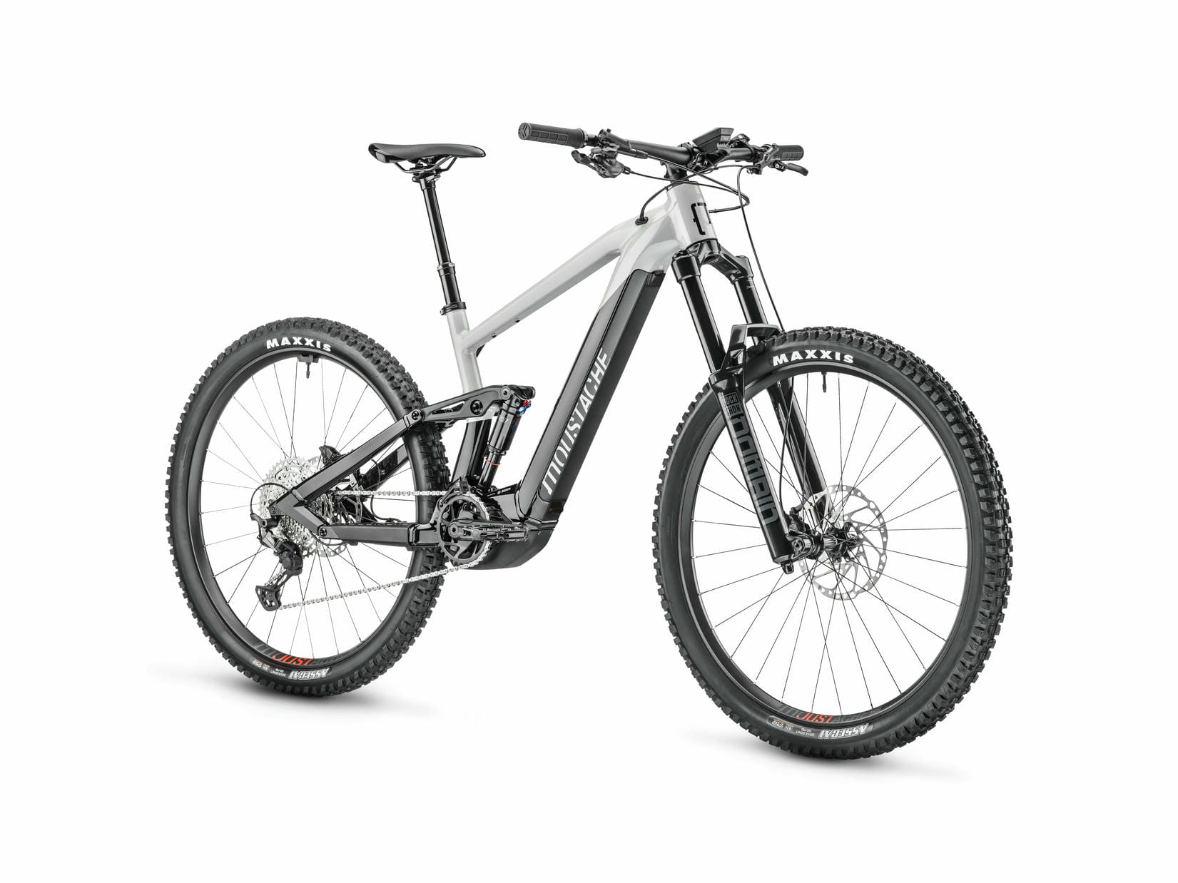 SA29FG5__220-Samedi-29-Game-5-rs-front-drivetrain-view-studio