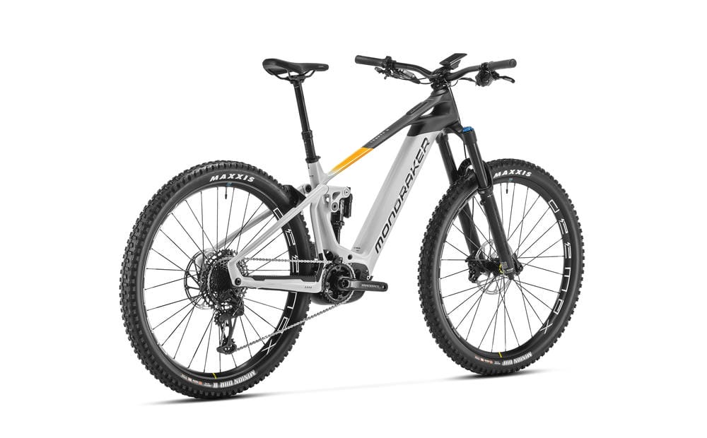 crafty-carbon-r_651c5062bc75f
