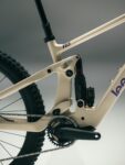 Flo_Pure Black_Carbon Pro_