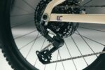Flo_Pure Black_Carbon Pro_